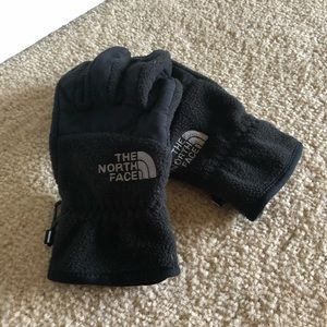 Authentic North Face winter gloves